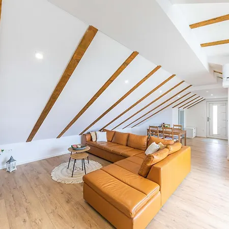 Apartment Awesome In Kastel Novi With Wifi *